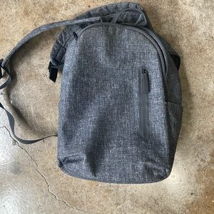 Everlane modern commuter backpack